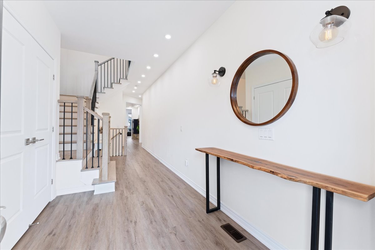 House for sale hallway