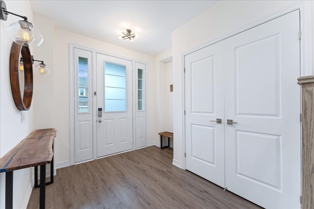 House for sale entry door